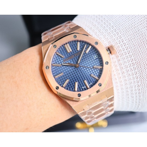 白1400-金1500。新版爱彼41mm4《8色可选》
50周年纪念款15510系列最高版
市场