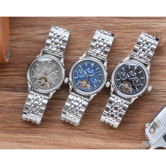 白皮520，金皮540
白钢530，金钢550，
男人挚爱   多功能腕表
【最新】：百达翡丽