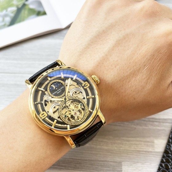 统一480
复杂时计 奢华大气
经典新品 震撼上市
【最新】：百达翡丽 镂空设计
【类型】：