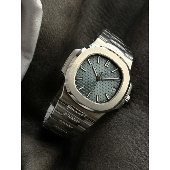 3K百达翡丽运动优雅系列5711/1A 010腕表(鹦鹉螺)，精钢表链表壳，深蓝色表盘，324型一体