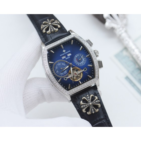 白壳700，金壳720
品牌：百达翡丽-PATEK PHILIPPE
类型：男士腕表
壳套：顶