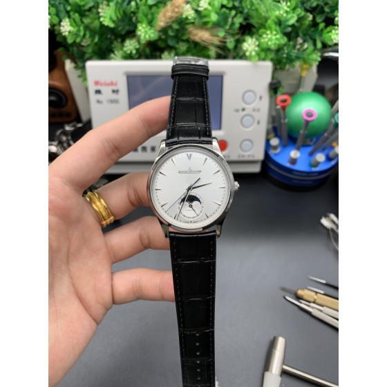 #考试第一名
积家月相