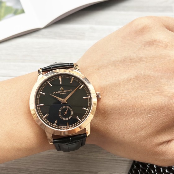 白壳460金壳480 钢带40
【最新】：江诗丹顿 二针半设计
【类型】：精品男士腕表
【表带