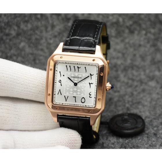 卡地亚腕表推出了全新的Santos-Dumont男女腕表，新系列的设计和Santos家族一脉相承。采