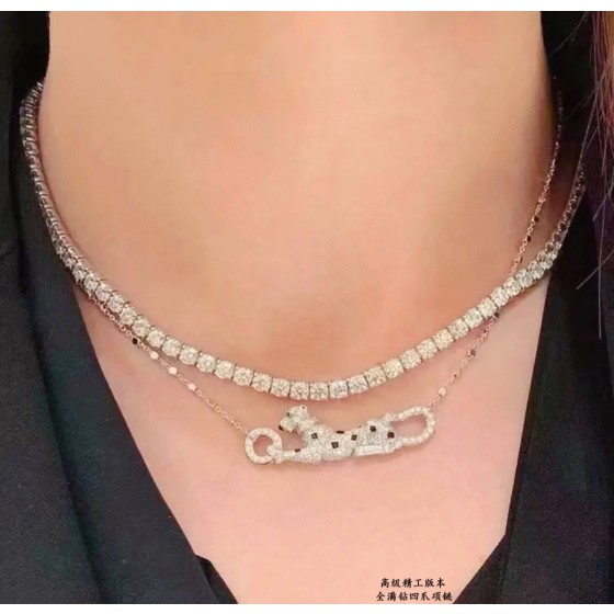 P600 9258680840  全长：38cm 《只做高级精工版》卡地亚全满钻四爪项链，上面的每粒