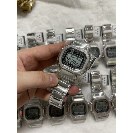 限量情侣装小方块型号B5000
功能：秒表（精确到1/1000秒）世界时间，倒计时，闹铃，间歇响报