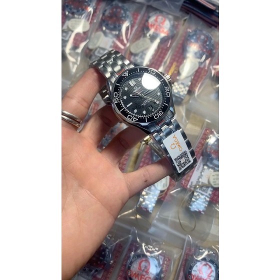 5QC爆款刷爆朋友圈拜登同款海马300米潜水表原装进口西铁城新机新版原装扣同步官网陶瓷圈口夜光丁订钢