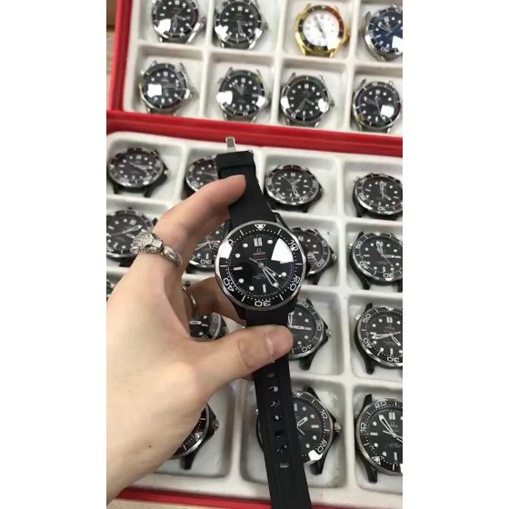 最火韩剧爱的迫降玄彬同款【海马系列官方最新配色】始终秉承实用价值，没有最好，只有更好的升级理念，将欧