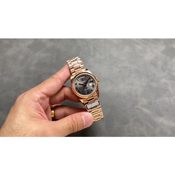 QF 配重 劳力士 星期日志 双历36mm
重量158g装2836机芯
重量140g装3255机