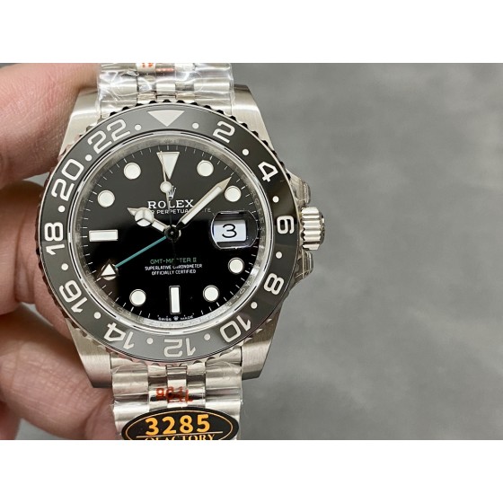 QF 劳力士格林尼治3285机芯
最新研发GMT 真双色陶瓷clean V3圈口，
采用高精度的