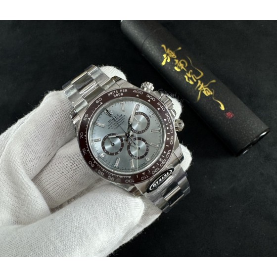 全新2024款迪通拿丹东4131机芯，碾压其他普通机芯。升级表盘，升级陶瓷圈，升级机芯，冰蓝迪，新一