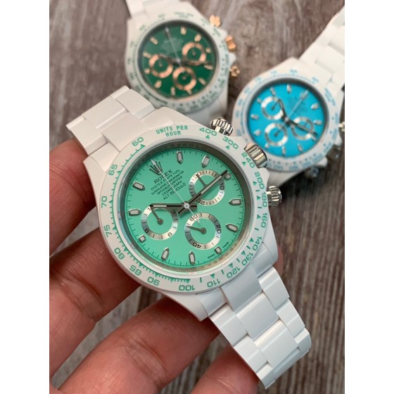 主打设计的腕表改装品牌AET REMOULD推出了新的作品，以经典赛车涂装为灵感，赋予迪通拿全新的视