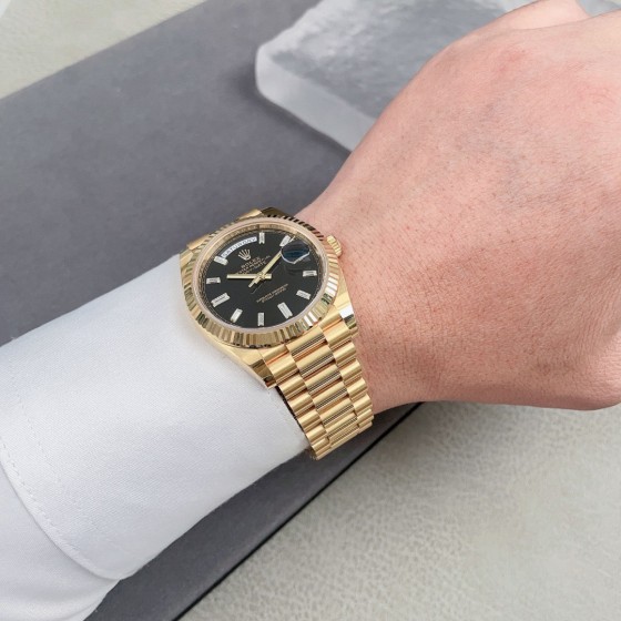 EW 星期日历型 40mm