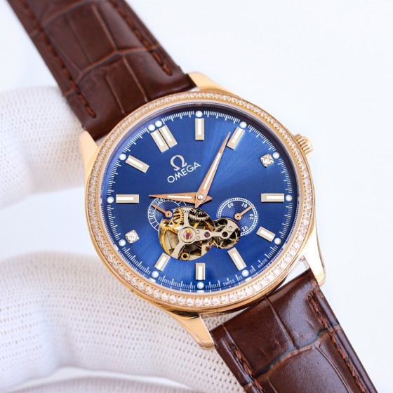 金白同价700 
墙裂推荐  欧米茄 OMEGA L39 精品男士腕表，采用月相四针分离最新设计技