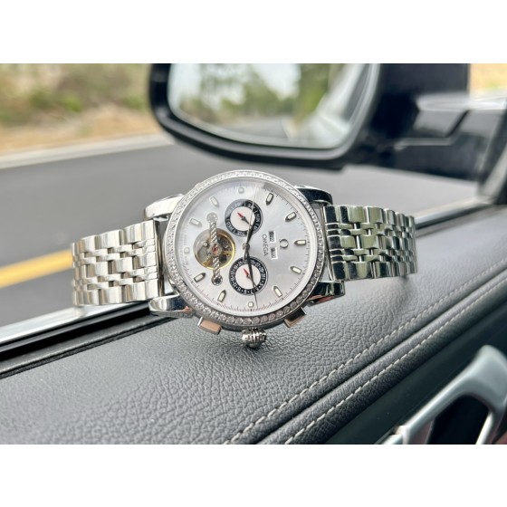 同价650。欧米茄-OMEGA精品男士腕表 全新多功能设计，尊贵大气，绅士风范，卓越品质，热卖全城。