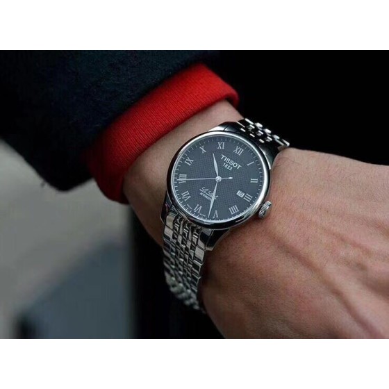 220 经典爆款现货
天梭力洛克，安福现货 爆款经典罗马刻度情侣对表！火爆热卖款，经典天梭  TI