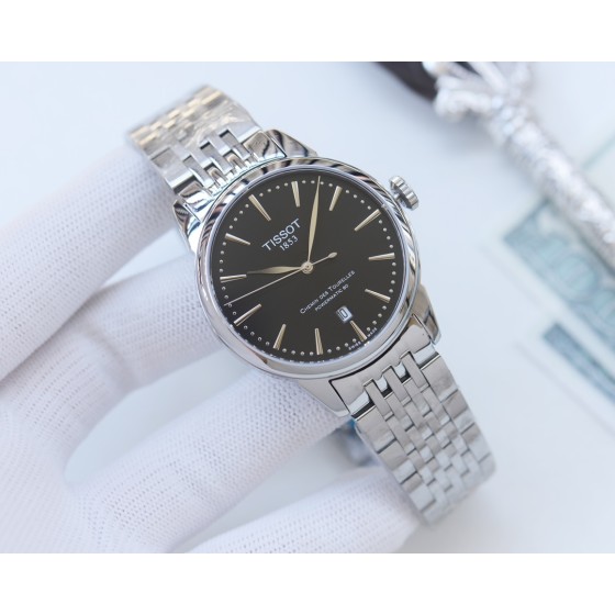 白壳550，金壳570，钢带20
品牌：天梭-TISSOT
类型：男士腕表
壳套：顶级版316