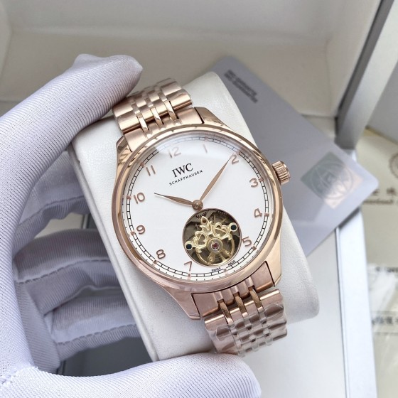 白壳570，玫瑰金590。全新万国2针 官网同步更新【新款首发 经典之作】万国-IWC 男士腕表 全