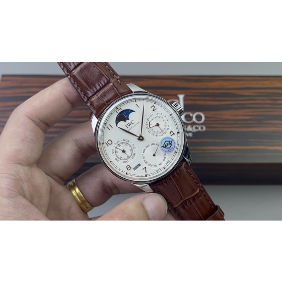 APS！万国葡萄牙万年历史系列！搭配多功能机芯！