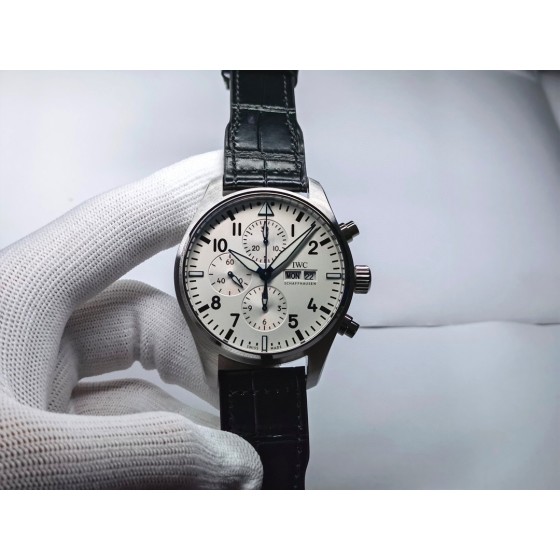 ZF 出品 白壳1300 金壳1350 
Z Factory 经典臻品升级V2版驰骋高空 分秒必“