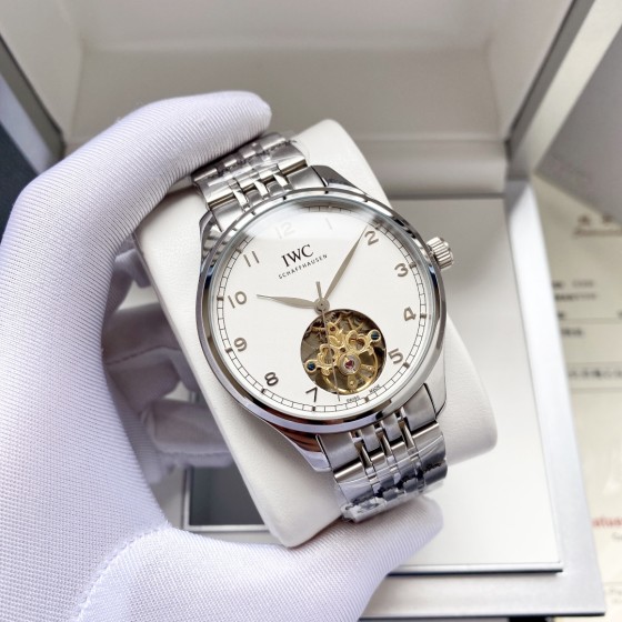 白壳570，玫瑰金590。【简洁设计 绅士风范】万国-IWC 男士腕表 全自动机械机芯 矿物强化玻璃